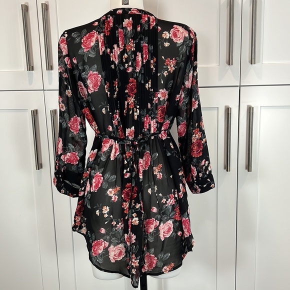 American Rag top - Picture 3 of 5